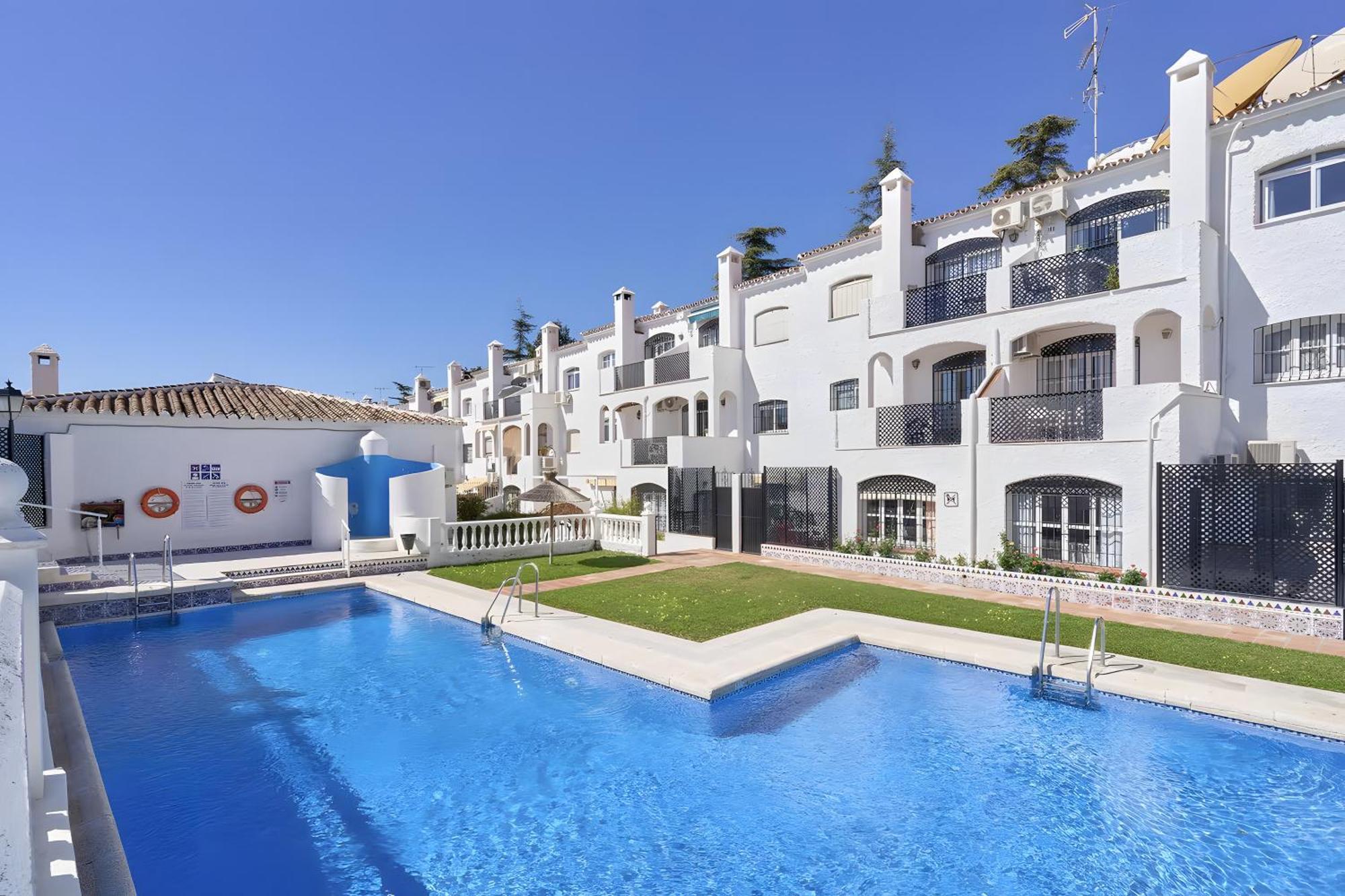 Vila Casa Lena Town House With Pool Nerja Exteriér fotografie