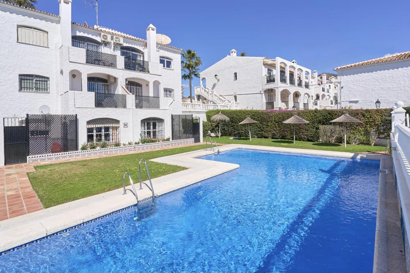 Vila Casa Lena Town House With Pool Nerja Exteriér fotografie